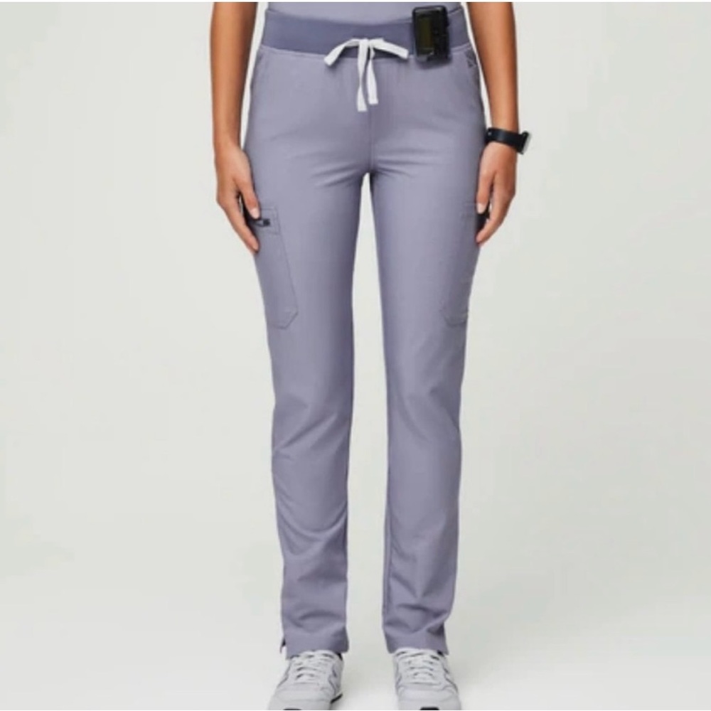 Limited edition Figs. Color: Vapor Blue Space Dye.